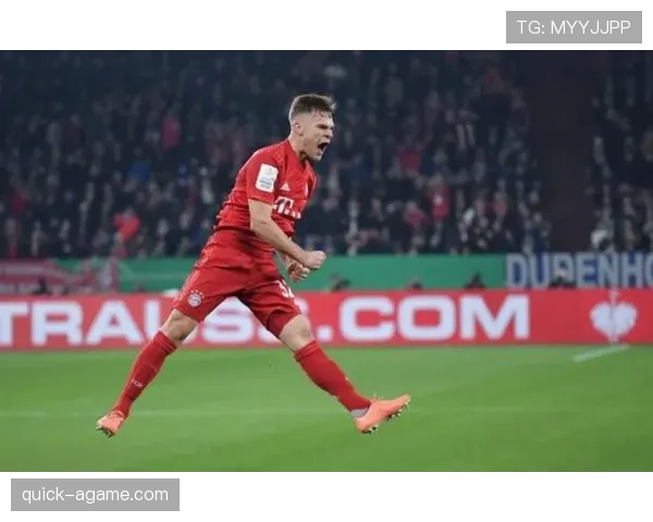 基米希与布斯克茨在中场组织下形成分散驱动趋势