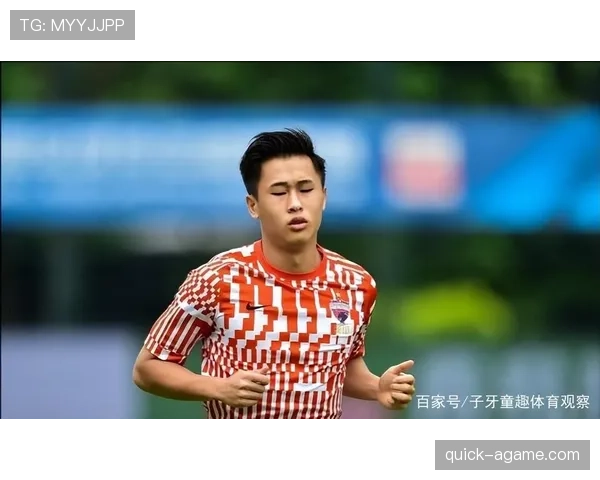 戴伟浚中场风格解析：技术细腻组织能力持续提升